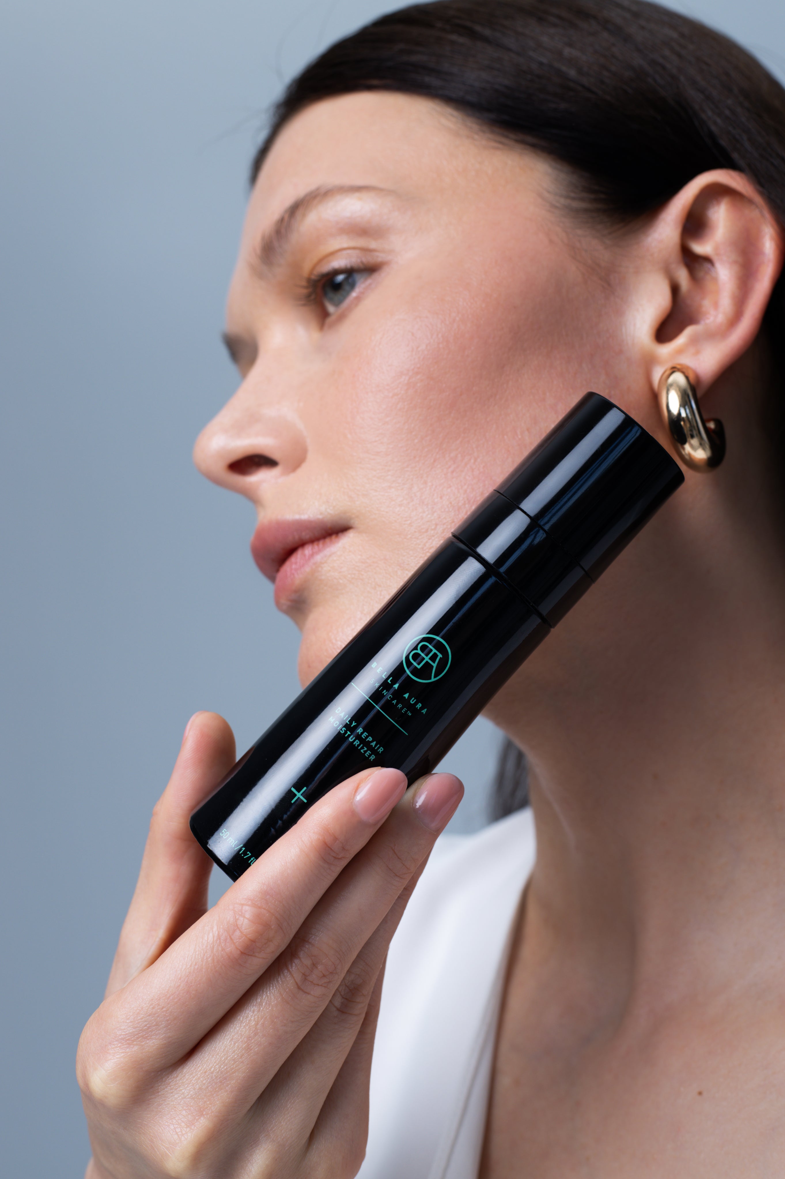 Bella Aura Daily Repair Moisturizer