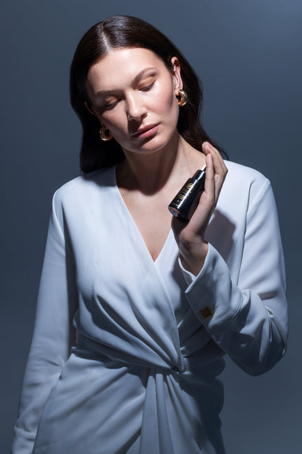 Bella Aura Rapid Repair Clarifying Elixir Regenerating and Brightening Face Serum